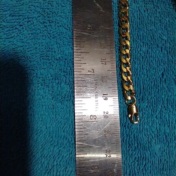 Elegant Goldtone Curb Chain Necklace and Bracelet Set vintage - Picture 4 of 5